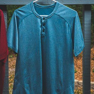 Lululemon blue/aqua men's large shirt — perfect for athletics or athleisure